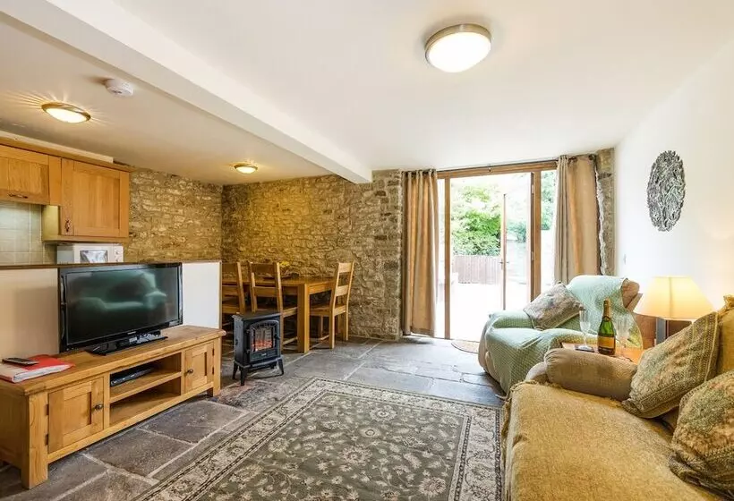 Danby Lodge