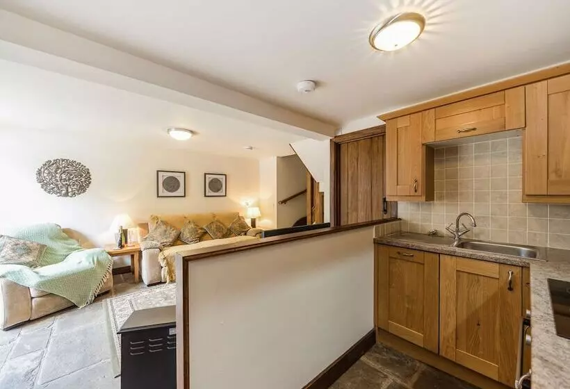 Danby Lodge