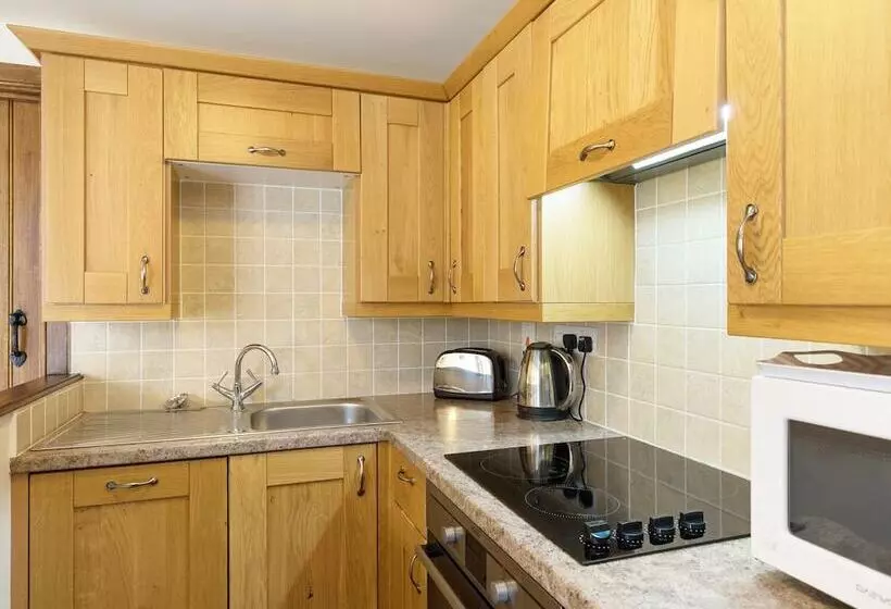 Danby Lodge