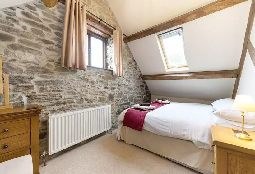 Danby Lodge