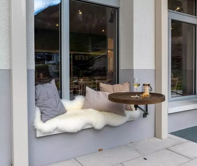 Emma S Hotel   Bed & Breakfast Self Check In