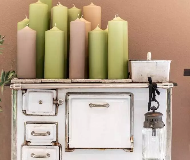 Emma S Hotel   Bed & Breakfast Self Check In