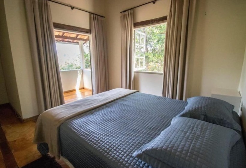 Отель Casas Da Serra