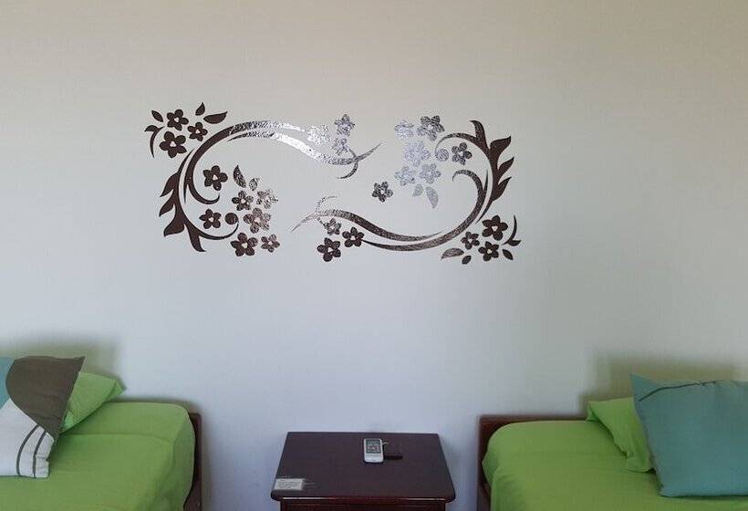 Hotel Hostal Los Delfines