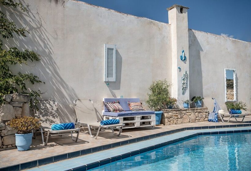 هتل Kritiko Arhontiko