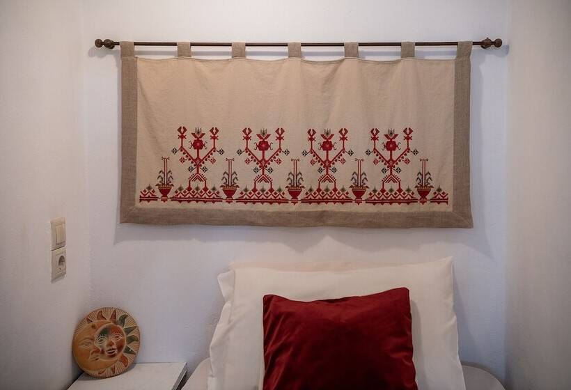 هتل Kritiko Arhontiko