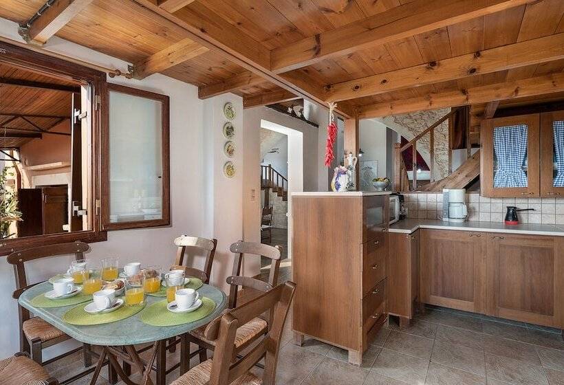 هتل Kritiko Arhontiko