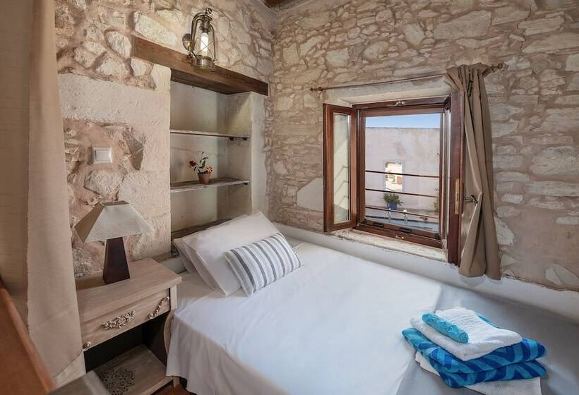 هتل Kritiko Arhontiko