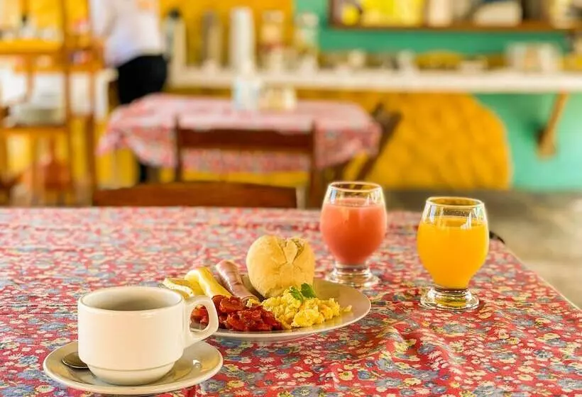 ホテル Pousada Theodora