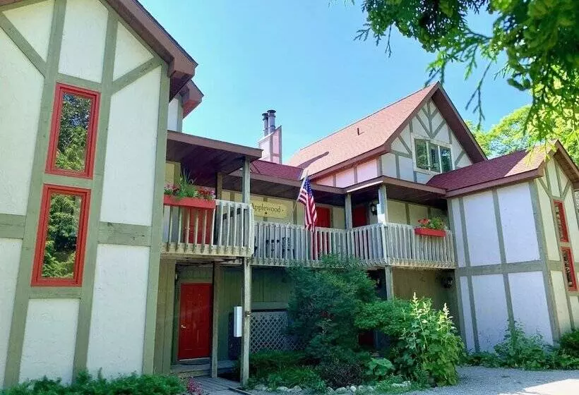 Hotelli Sunset Condominiums