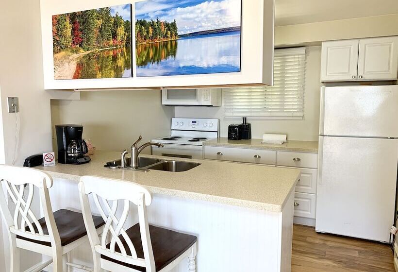 Отель Sunset Condominiums