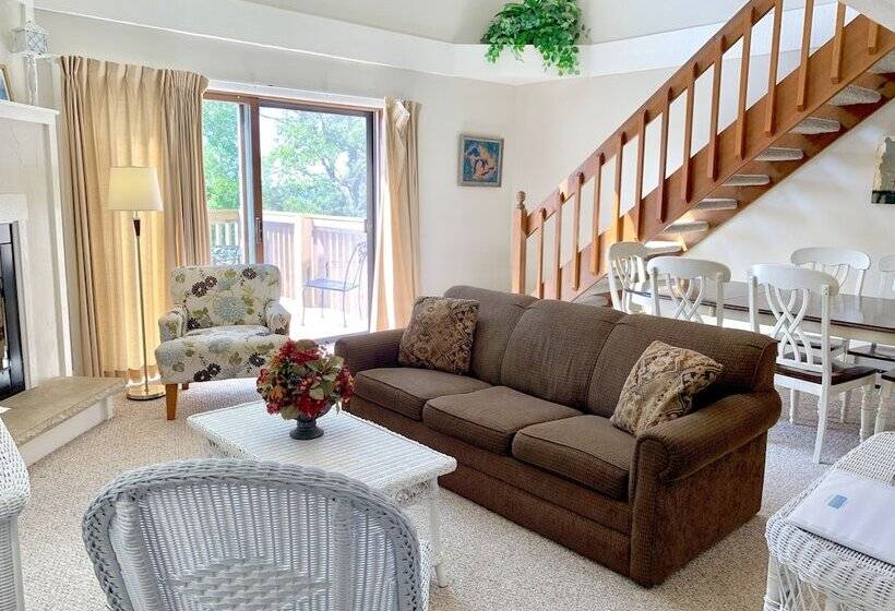 Отель Sunset Condominiums