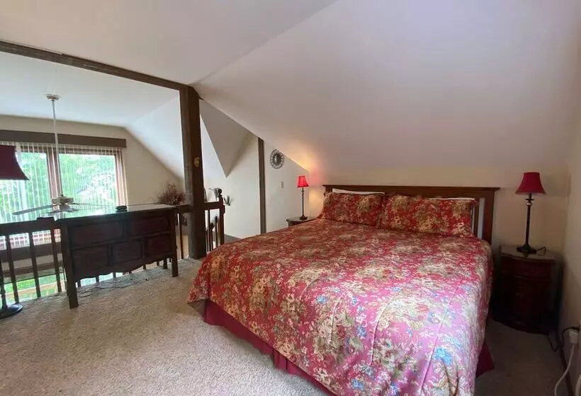 Hotelli Sunset Condominiums