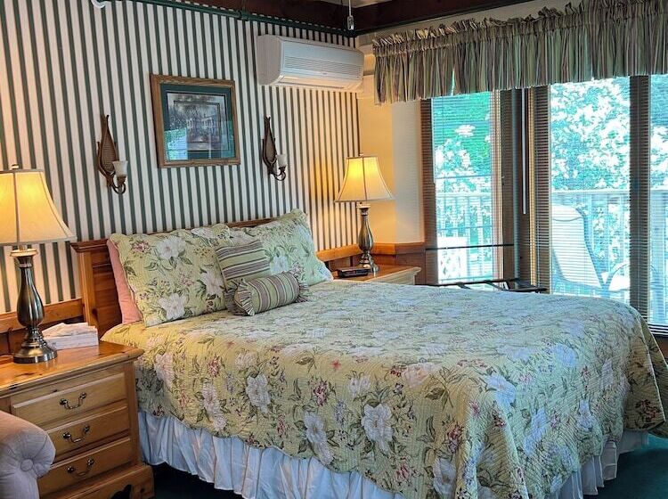 Отель Sunset Condominiums