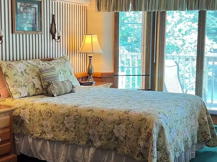 Hotelli Sunset Condominiums