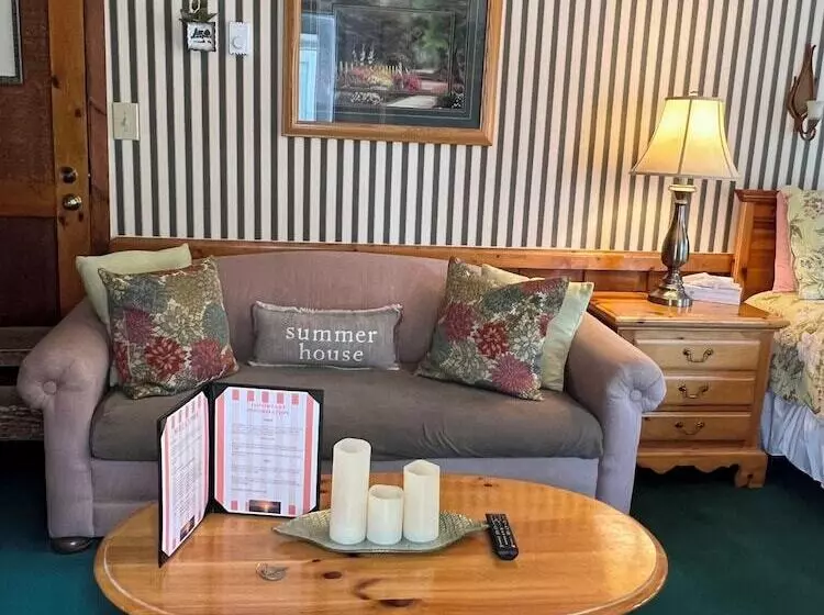 Hotelli Sunset Condominiums