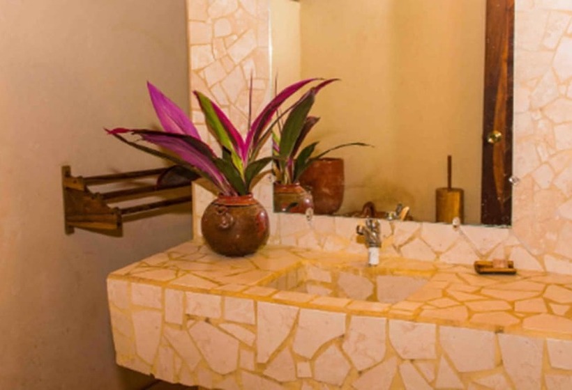 هتل Totoco Eco Resort