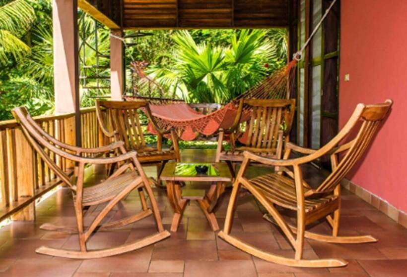 هتل Totoco Eco Resort