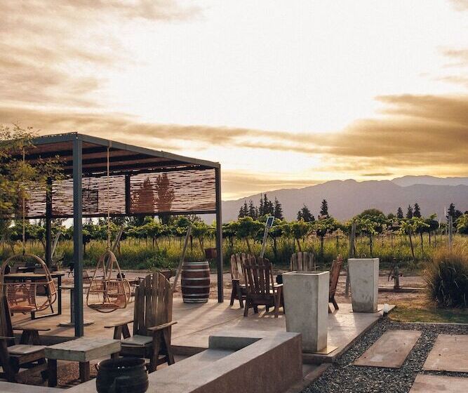 בית מלון כפרי Tres Cruces Lodge