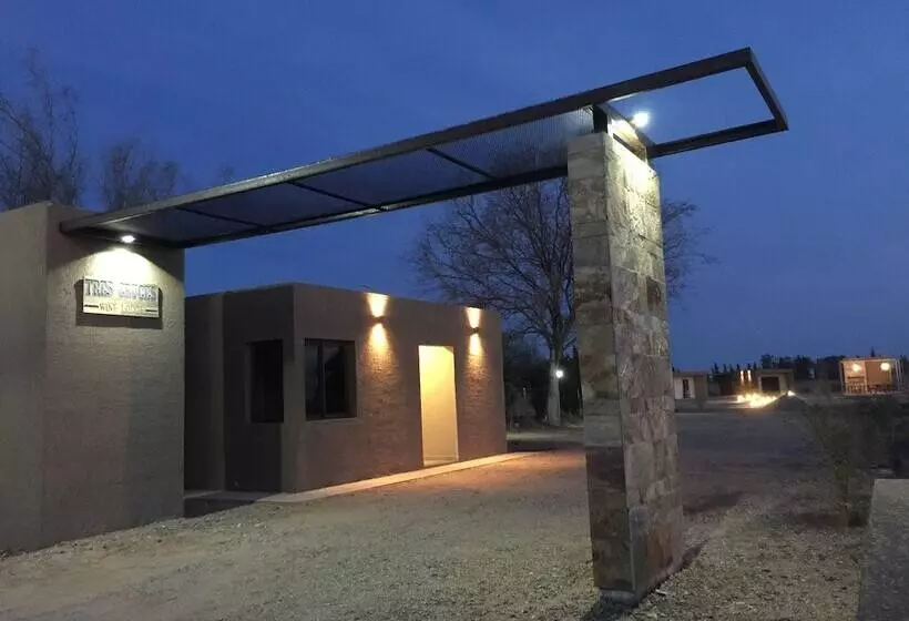 ホテル Tres Cruces Lodge