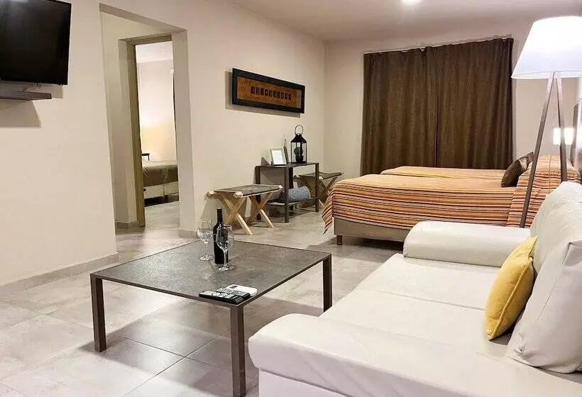 ホテル Tres Cruces Lodge