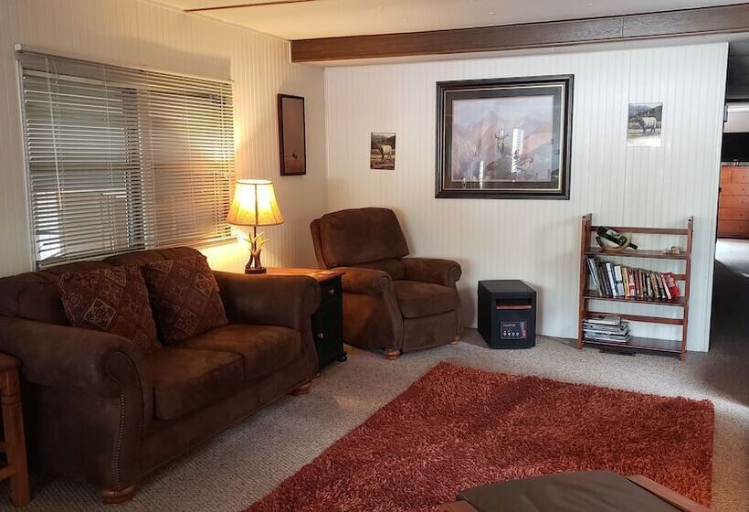 Szálloda Yellowstone Wildlife Cabins