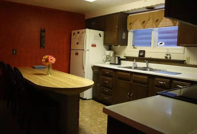 ホテル Yellowstone Wildlife Cabins