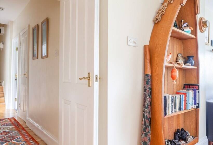 Hydeaway, 7 Grafton Towers