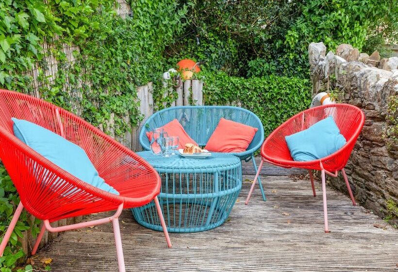 Hydeaway, 7 Grafton Towers