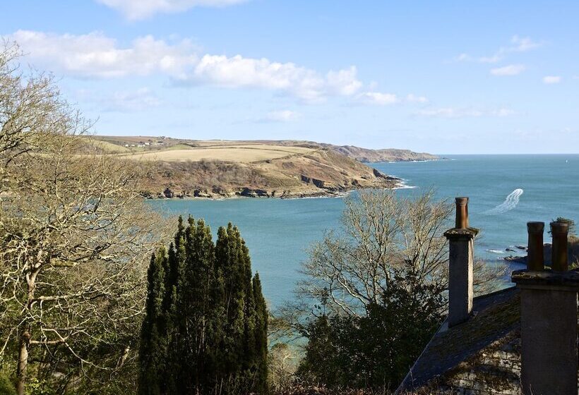 Hydeaway, 7 Grafton Towers