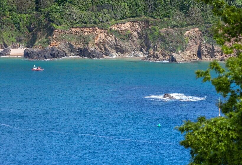 Hydeaway, 7 Grafton Towers