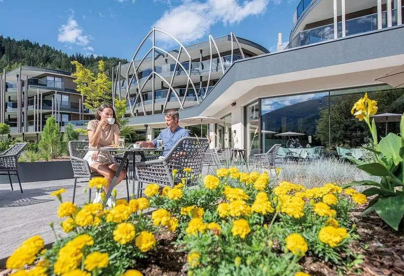 Kronhotel Leitgam Luxury Hotel For Two