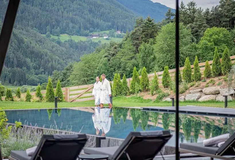 Kronhotel Leitgam Luxury Hotel For Two