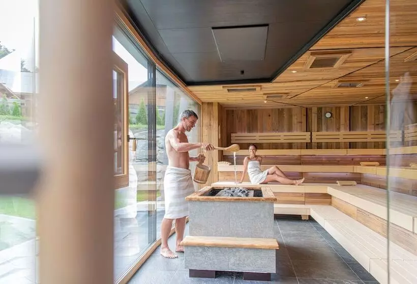 Kronhotel Leitgam Luxury Hotel For Two