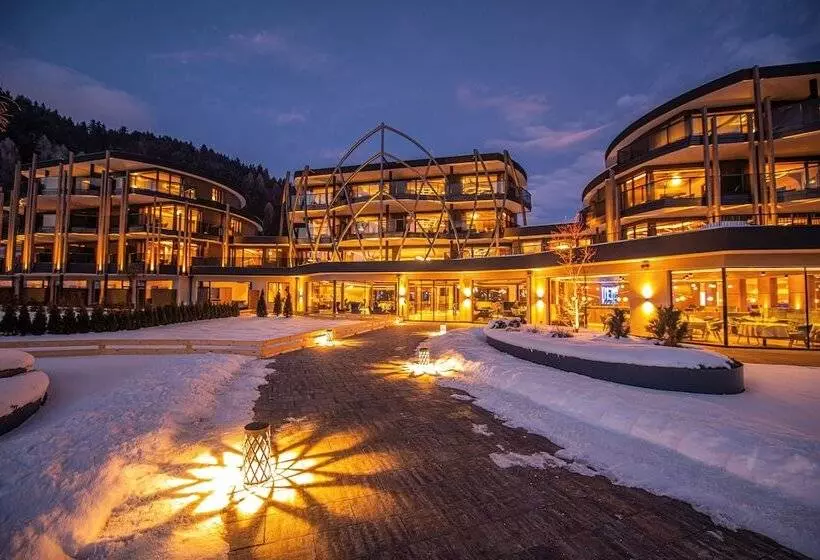 Kronhotel Leitgam Luxury Hotel For Two