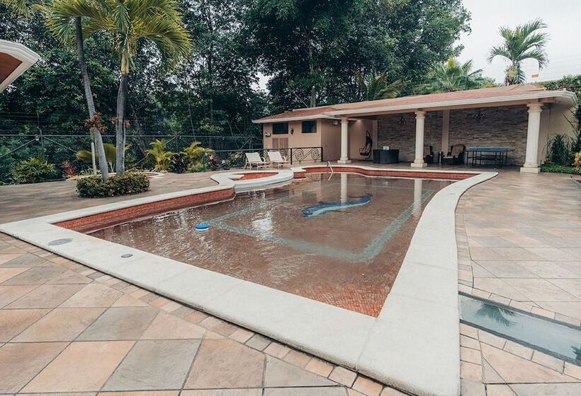 Luxva Hotel Boutique