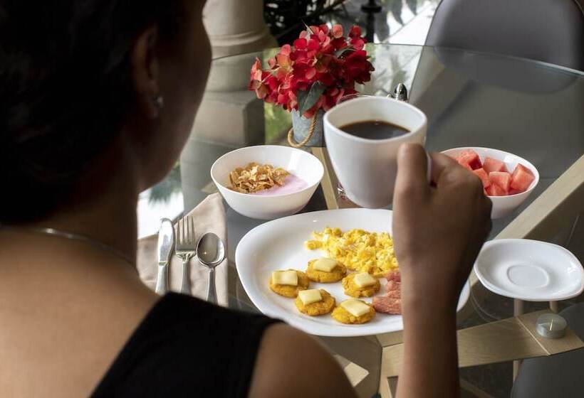 Luxva Hotel Boutique