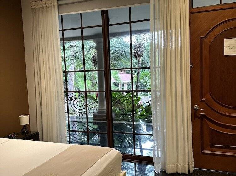 Luxva Hotel Boutique