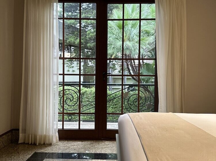 Luxva Hotel Boutique