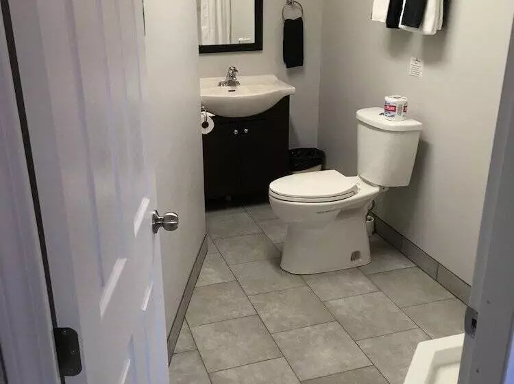 Maple Leaf Motel & Rv Resort