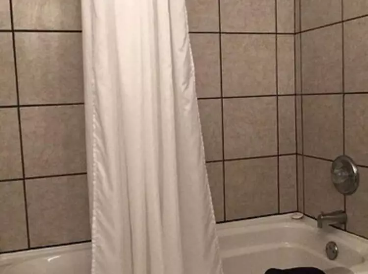 Maple Leaf Motel & Rv Resort