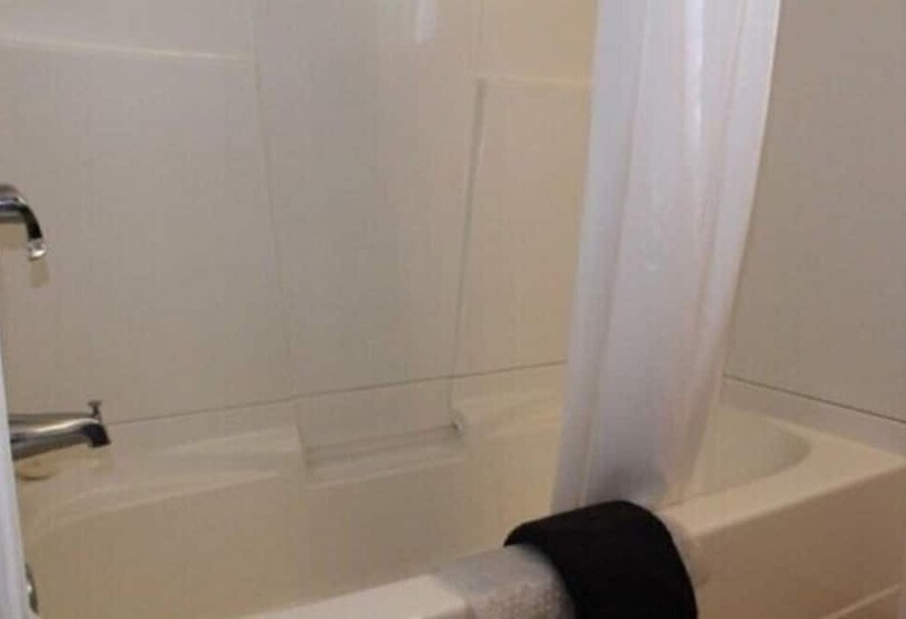 Maple Leaf Motel & Rv Resort