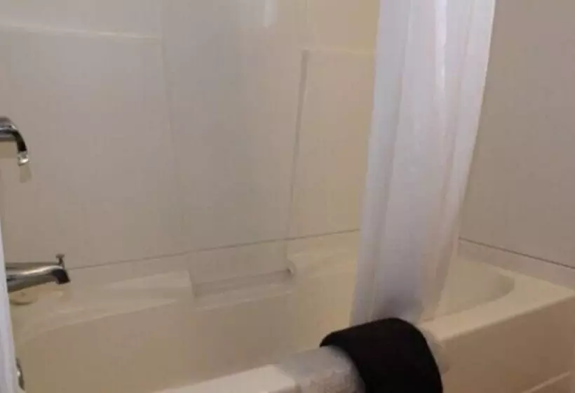 Maple Leaf Motel & Rv Resort