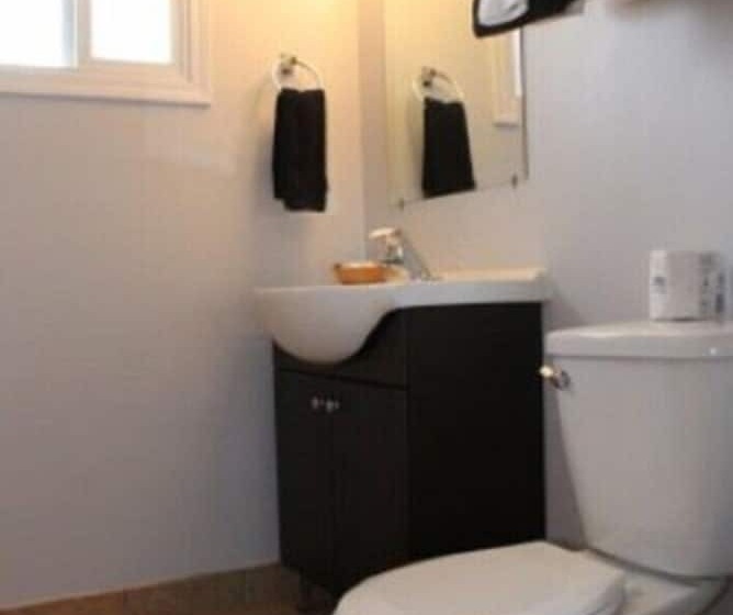 Maple Leaf Motel & Rv Resort