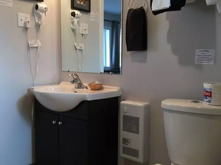 Maple Leaf Motel & Rv Resort