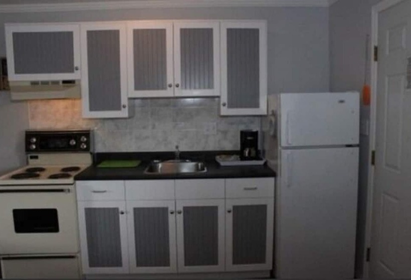 Maple Leaf Motel & Rv Resort