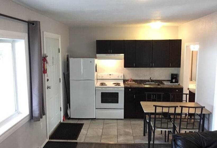 Maple Leaf Motel & Rv Resort