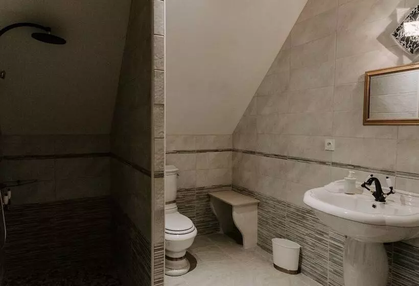 Majatalo Chambres D Hotes Il Piccolo Castello