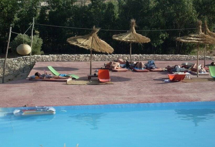 بنسيون La Negra