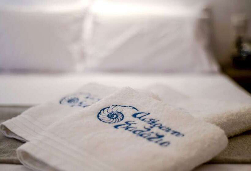 Pension The Big Blue